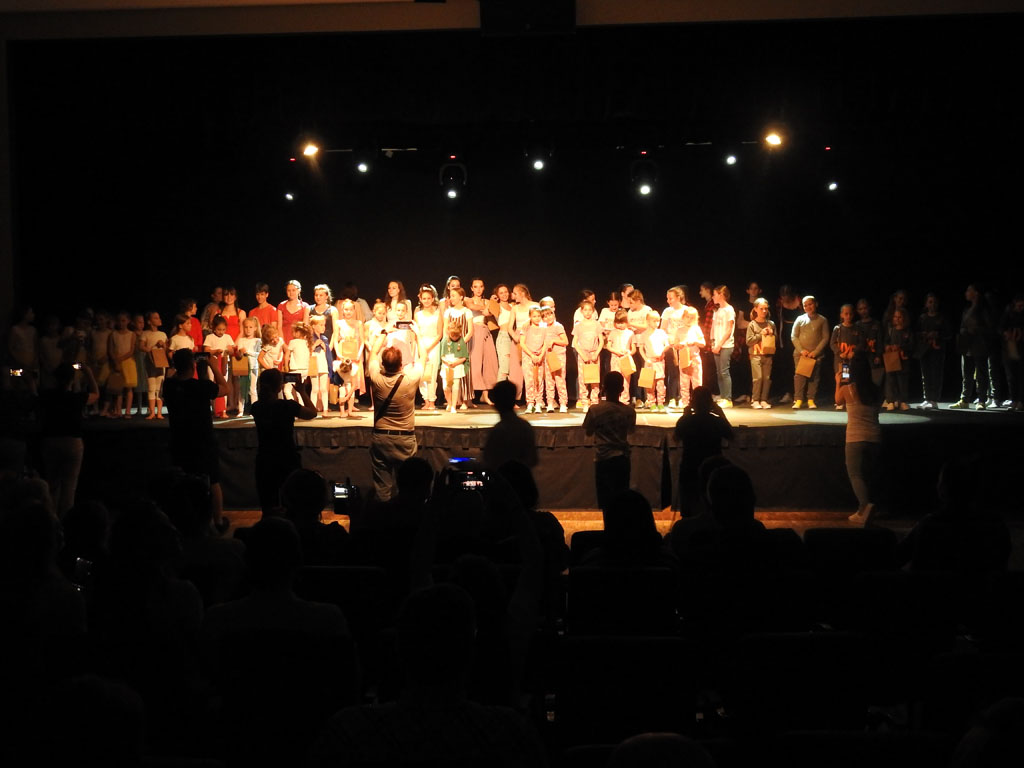 Taneczne zakończenie roku - CK AGORA